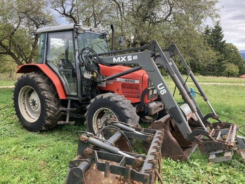 Traktor типа Massey Ferguson 4245, Gebrauchtmaschine в Charnay-lès-macon (Фотография 1)