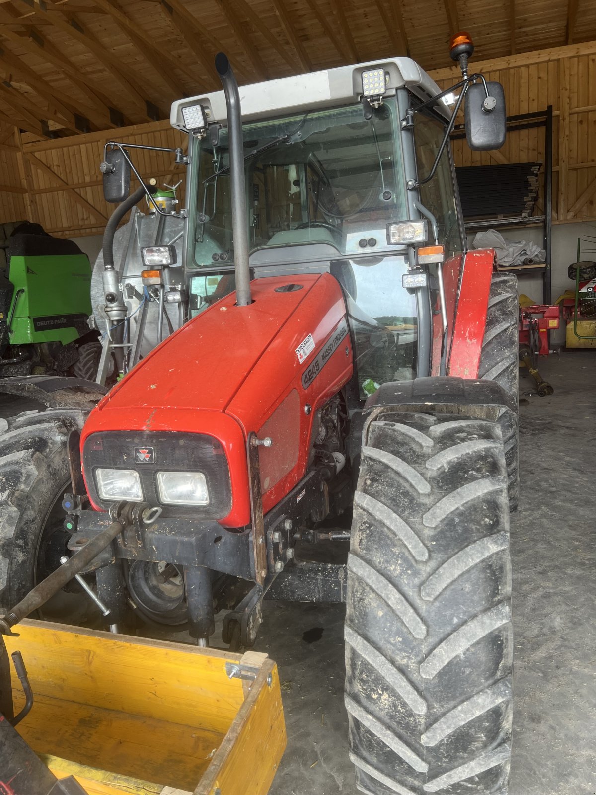 Traktor Türe ait Massey Ferguson 4245, Gebrauchtmaschine içinde St Georgen bei Grieskirchen (resim 1)