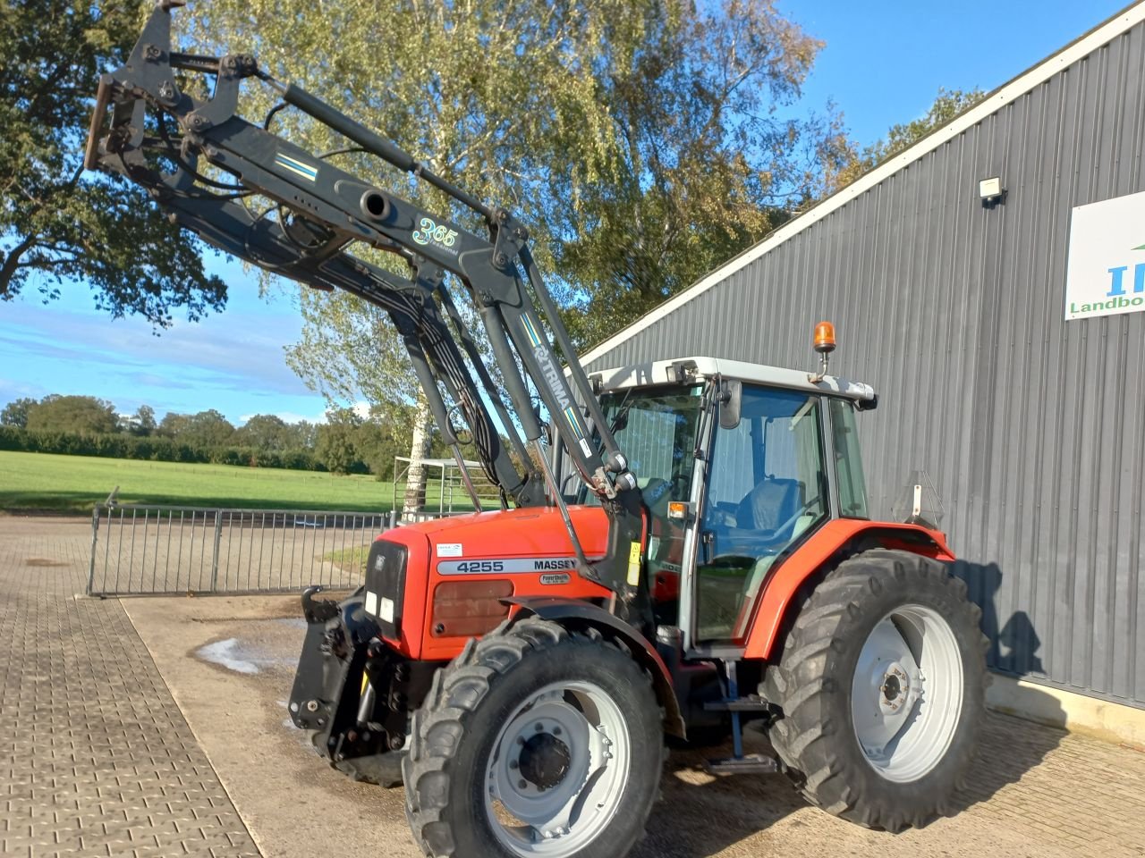 Traktor van het type Massey Ferguson 4255, Gebrauchtmaschine in Daarle (Foto 10)