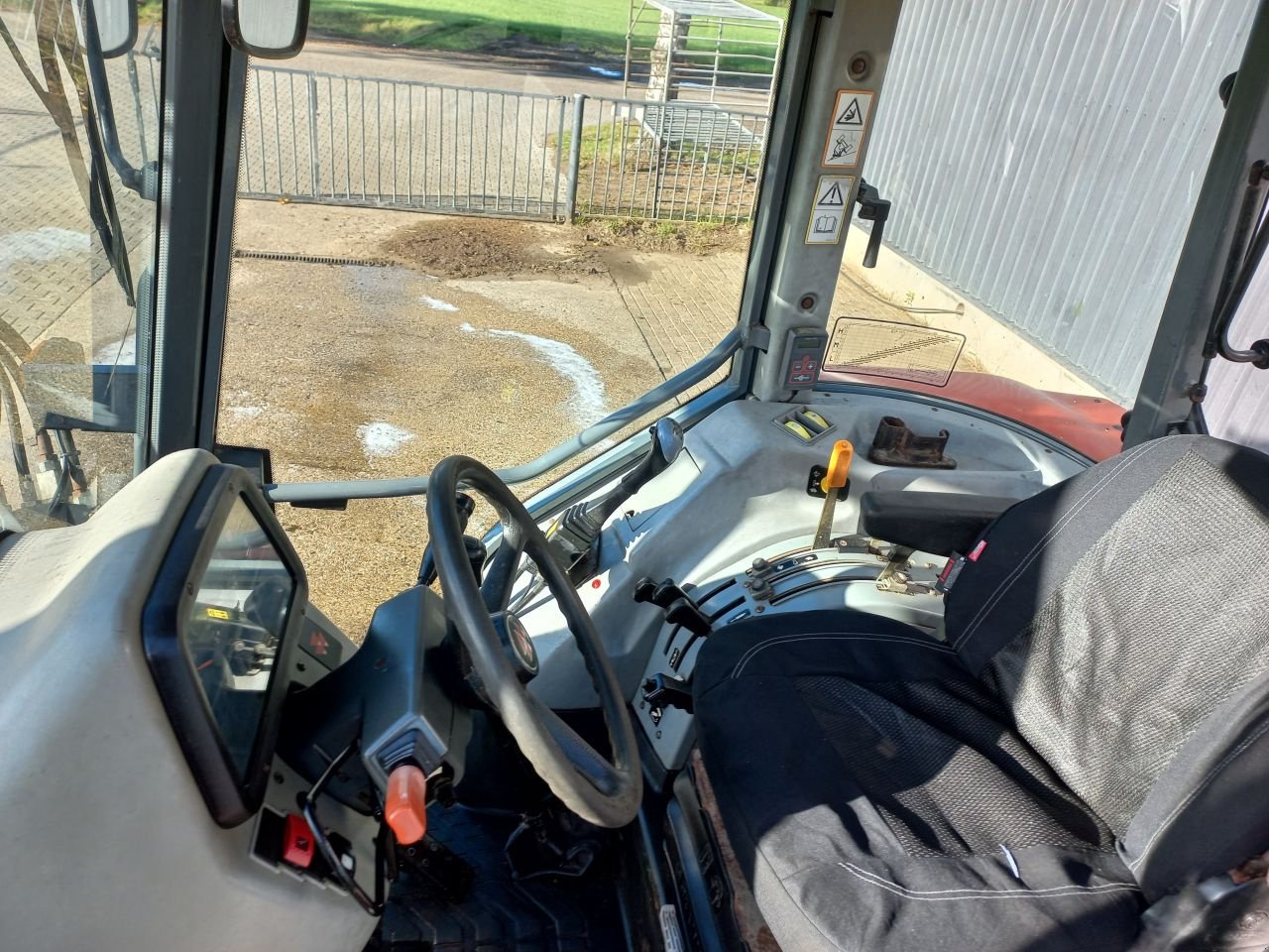 Traktor van het type Massey Ferguson 4255, Gebrauchtmaschine in Daarle (Foto 11)