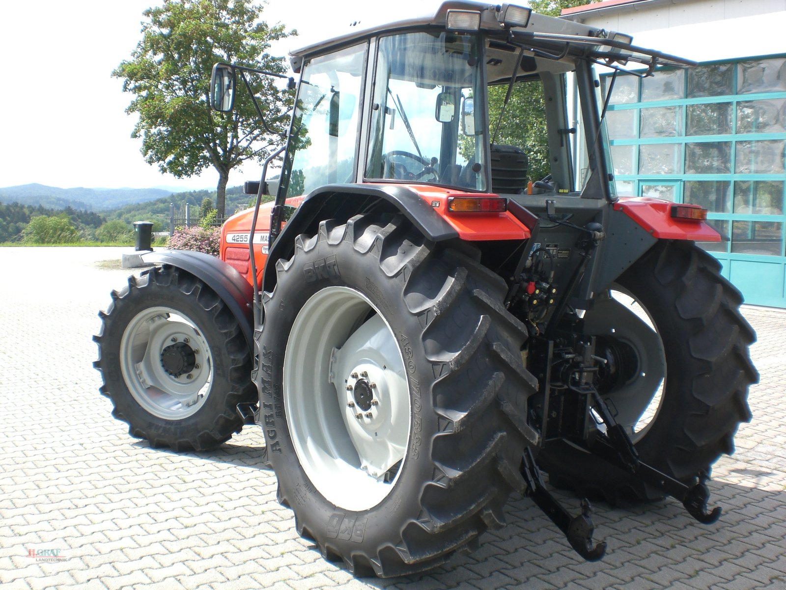 Traktor van het type Massey Ferguson 4255, Gebrauchtmaschine in Tittling (Foto 3)