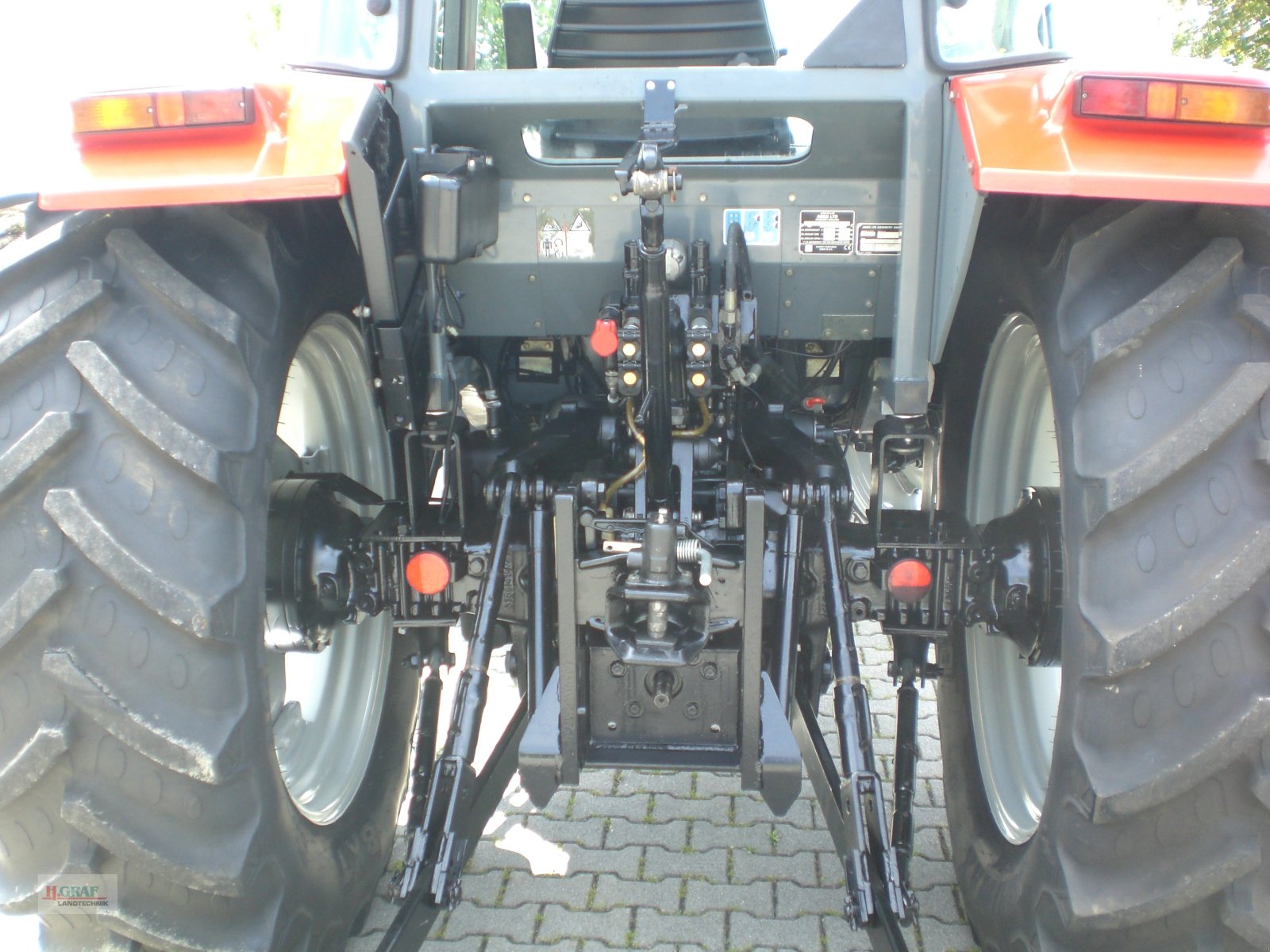 Traktor van het type Massey Ferguson 4255, Gebrauchtmaschine in Tittling (Foto 5)