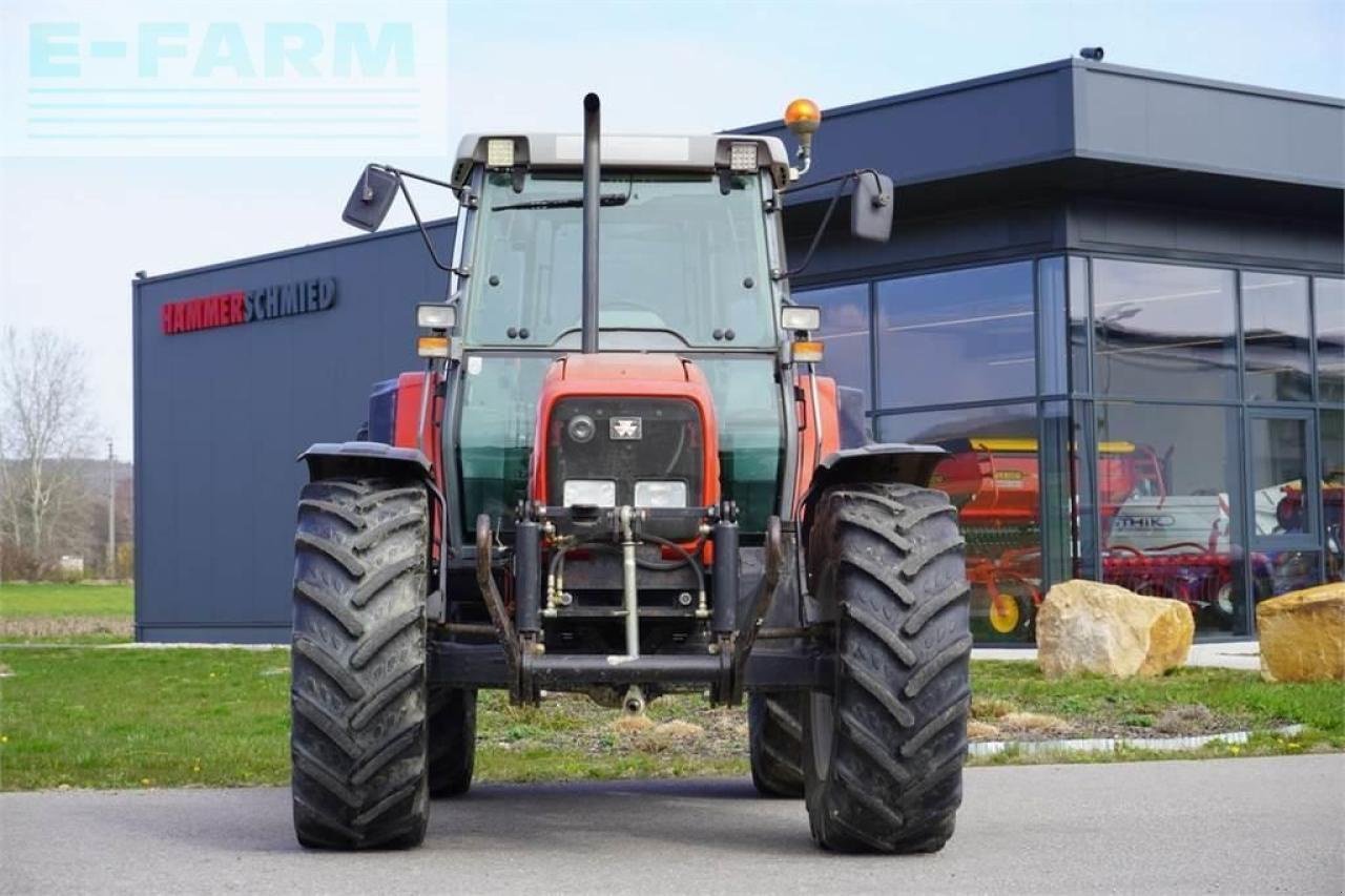 Traktor van het type Massey Ferguson 4270-4 kl, Gebrauchtmaschine in Korneuburg (Foto 2)