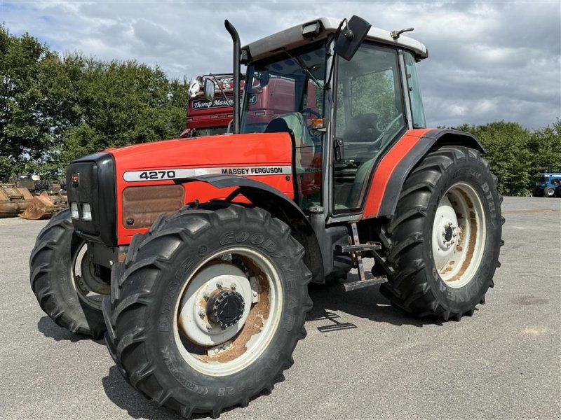 Traktor типа Massey Ferguson 4270 KUN 3700 TIMER!, Gebrauchtmaschine в Nørager (Фотография 1)