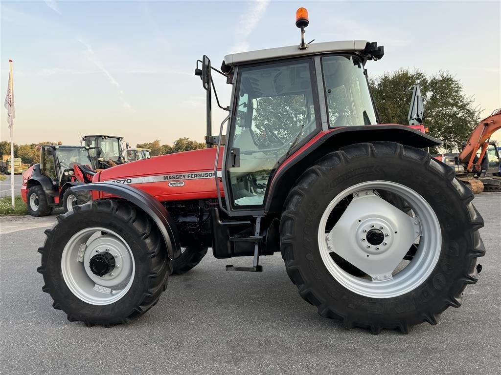 Traktor des Typs Massey Ferguson 4270 KUN 3700 TIMER OG 40KMT!, Gebrauchtmaschine in Nørager (Bild 4)