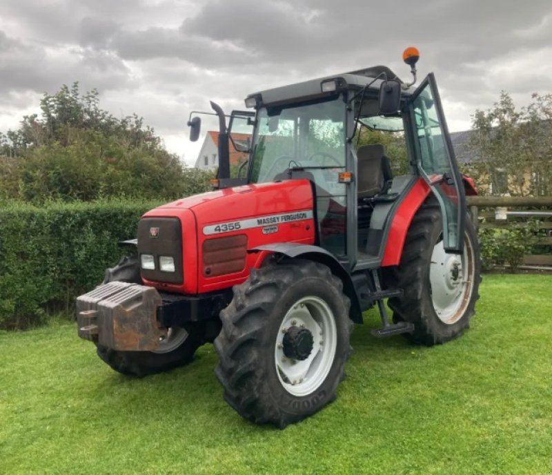 Traktor a típus Massey Ferguson 4355 Power Shuttle 24-24 "KUN 1975 TIMER", Gebrauchtmaschine ekkor: Løkken (Kép 1)