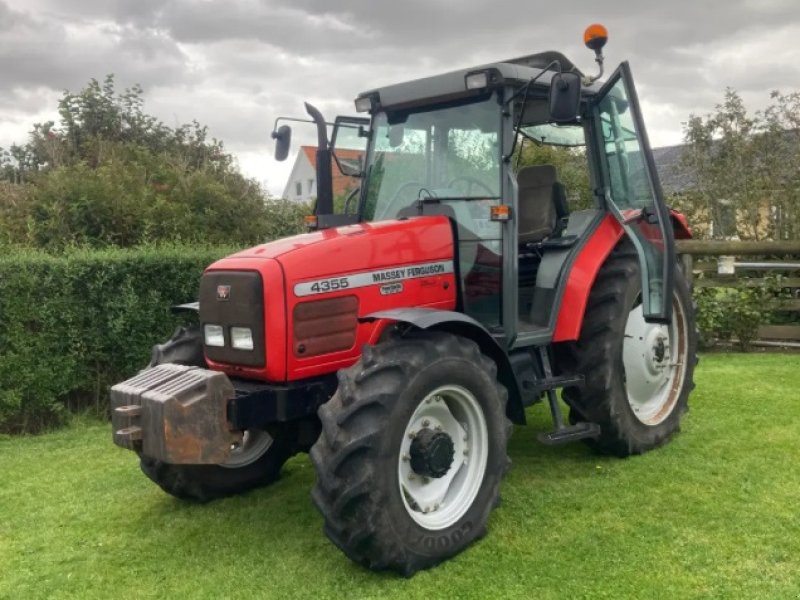 Traktor типа Massey Ferguson 4355 Power Shuttle 24-24 "KUN 1975 TIMER", Gebrauchtmaschine в Løkken (Фотография 1)