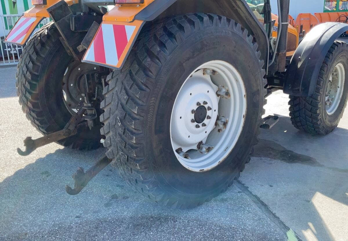 Traktor van het type Massey Ferguson 4355, Gebrauchtmaschine in Zwettl (Foto 17)