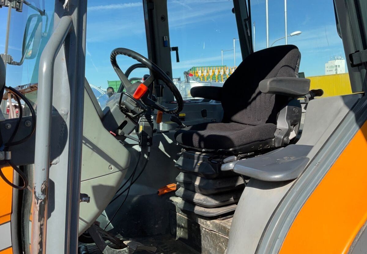 Traktor van het type Massey Ferguson 4355, Gebrauchtmaschine in Zwettl (Foto 5)