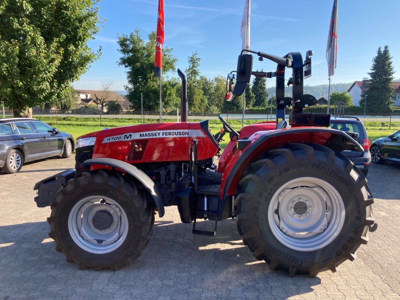 Traktor of the type Massey Ferguson 4708 M Plattform Essential, Neumaschine in Trendelburg (Picture 1)