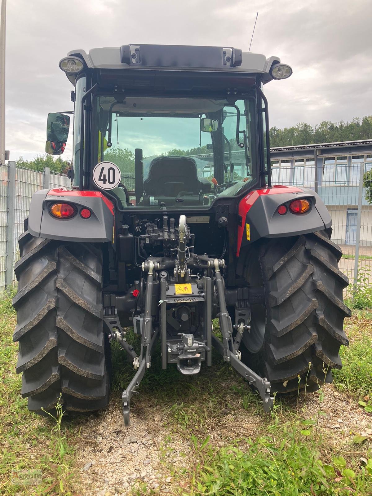 Traktor типа Massey Ferguson 4708 M, Neumaschine в Münsingen (Фотография 4)