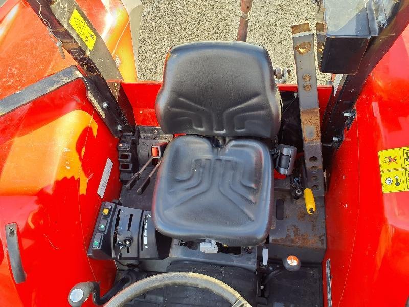 Traktor van het type Massey Ferguson 4708, Gebrauchtmaschine in ANTIGNY (Foto 7)