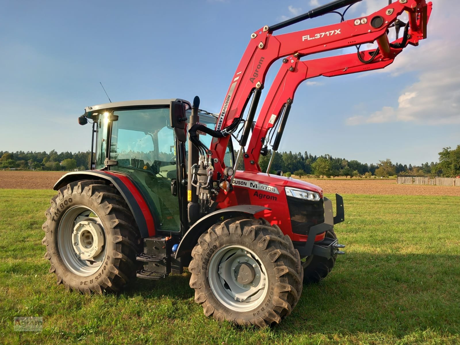 Traktor typu Massey Ferguson 4708, Gebrauchtmaschine w Herrenberg-Gültstein (Zdjęcie 1)