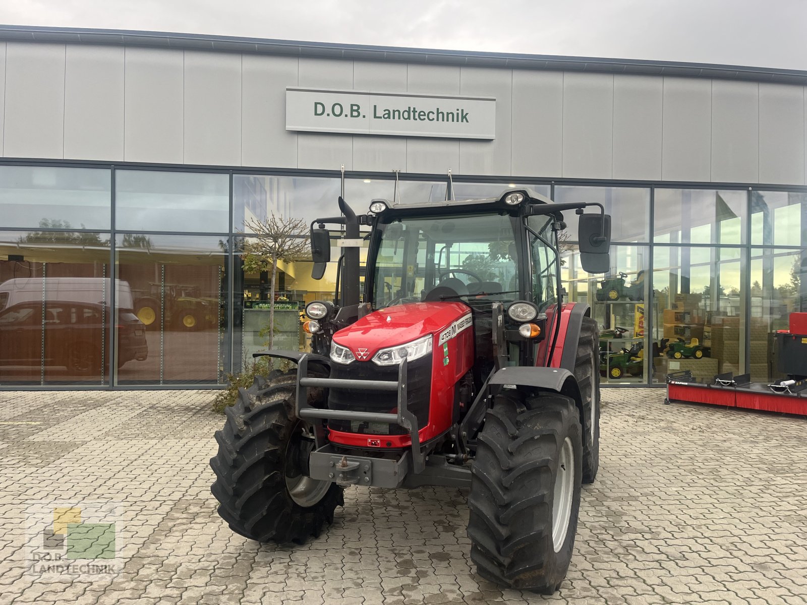 Traktor του τύπου Massey Ferguson 4708, Gebrauchtmaschine σε Langweid am Lech (Φωτογραφία 1)