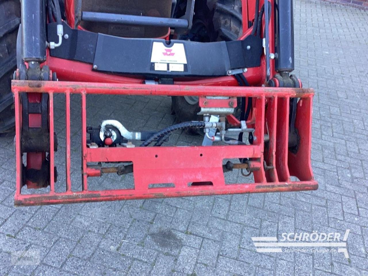 Traktor du type Massey Ferguson 4708, Gebrauchtmaschine en Norden (Photo 8)