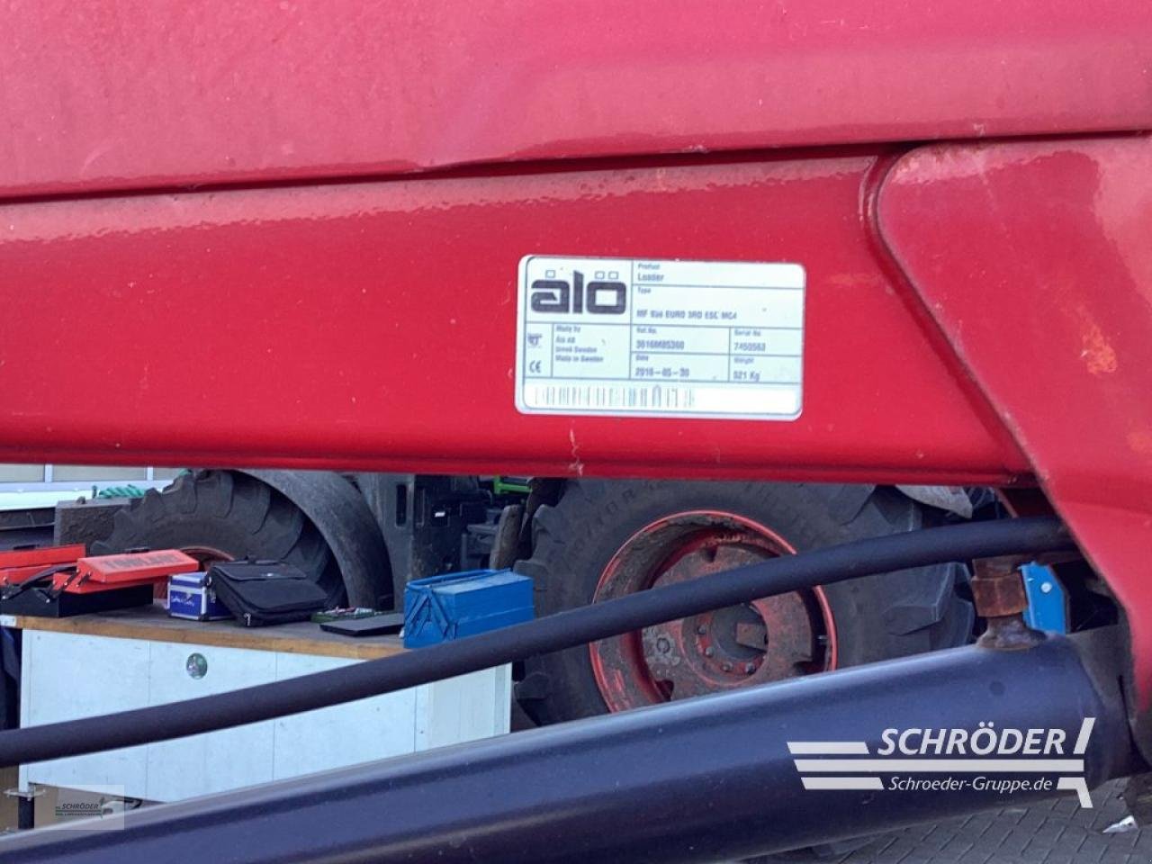 Traktor van het type Massey Ferguson 4708, Gebrauchtmaschine in Norden (Foto 9)