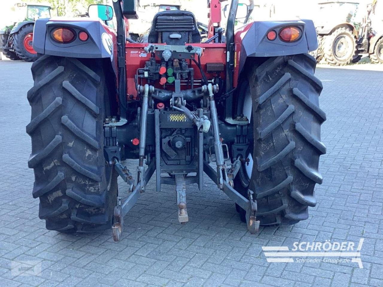 Traktor del tipo Massey Ferguson 4708, Gebrauchtmaschine en Norden (Imagen 12)