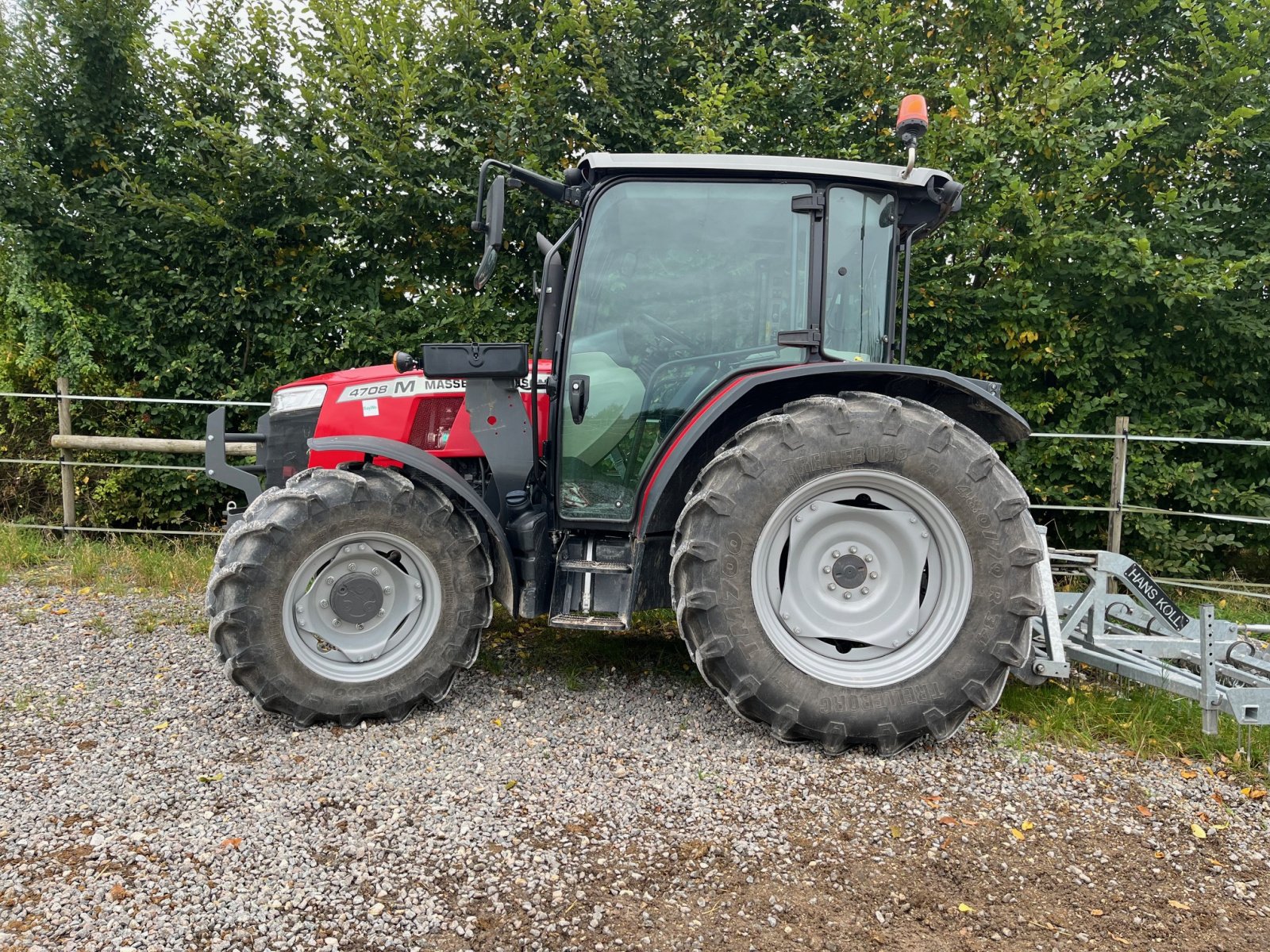 Traktor van het type Massey Ferguson 4708, Gebrauchtmaschine in Thalmassing / Obersanding (Foto 2)