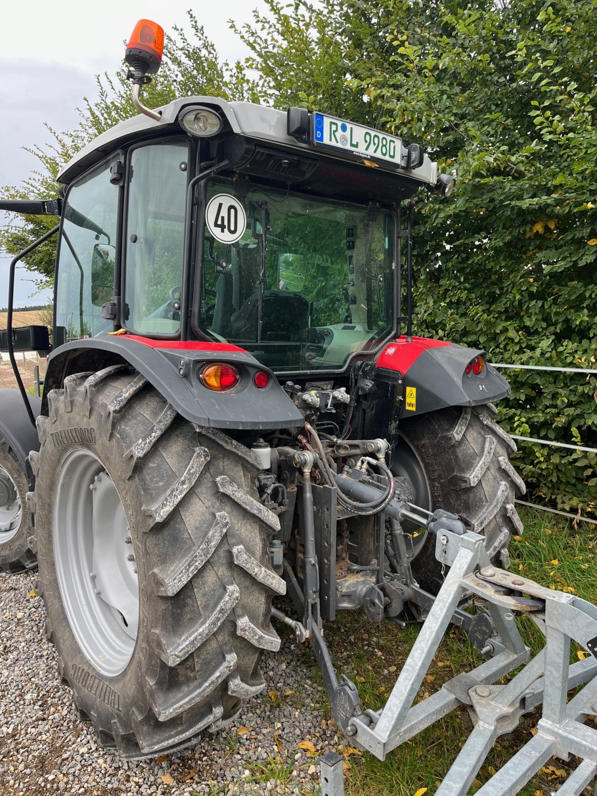 Traktor des Typs Massey Ferguson 4708, Gebrauchtmaschine in Thalmassing / Obersanding (Bild 4)