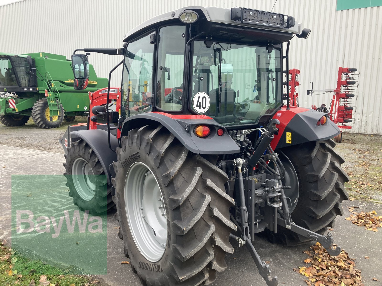 Traktor des Typs Massey Ferguson 4709 M Dyna 2, Gebrauchtmaschine in Giebelstadt (Bild 3)