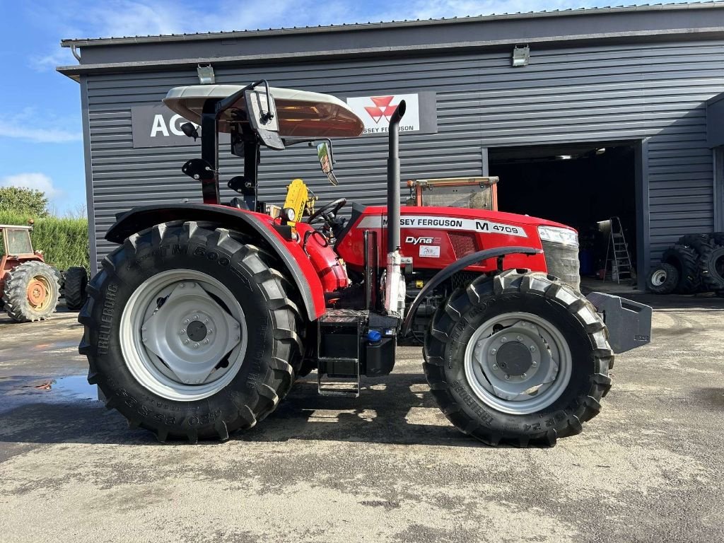 Traktor del tipo Massey Ferguson 4709 M, Gebrauchtmaschine en BOULOGNE SUR GESSE (Imagen 3)