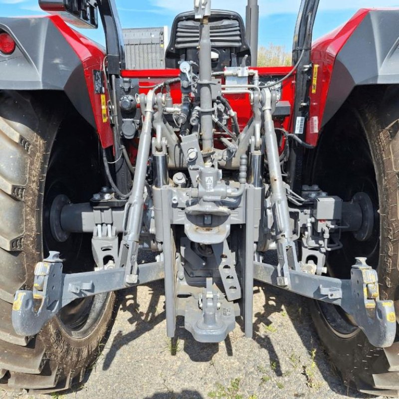 Traktor van het type Massey Ferguson 4709, Gebrauchtmaschine in azerailles (Foto 11)