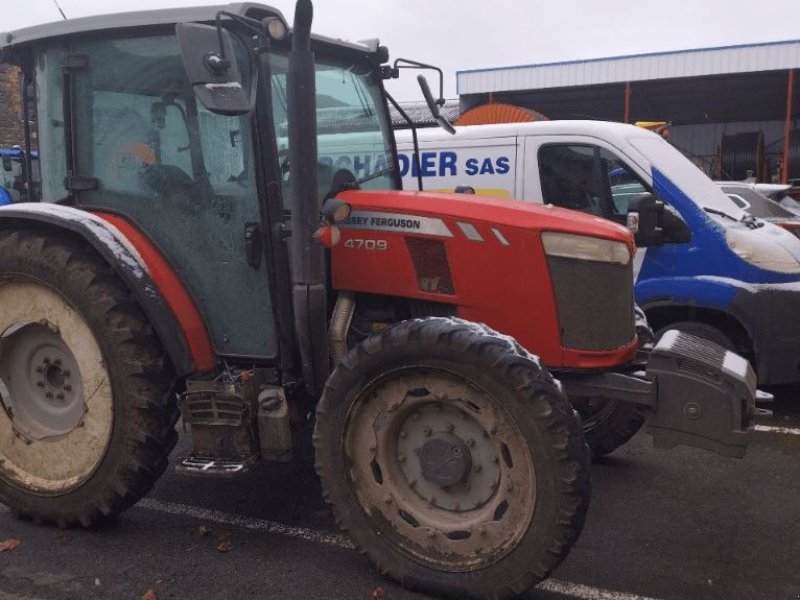 Traktor del tipo Massey Ferguson 4709, Gebrauchtmaschine In ENNEZAT (Immagine 1)