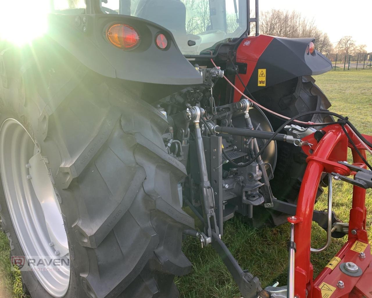 Traktor du type Massey Ferguson 4709M Cab, Neumaschine en Sulingen (Photo 8)