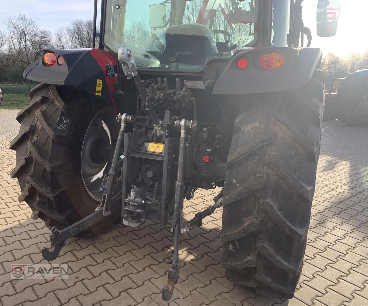 Traktor of the type Massey Ferguson 4709M Dyna-2, Neumaschine in Sulingen (Picture 5)