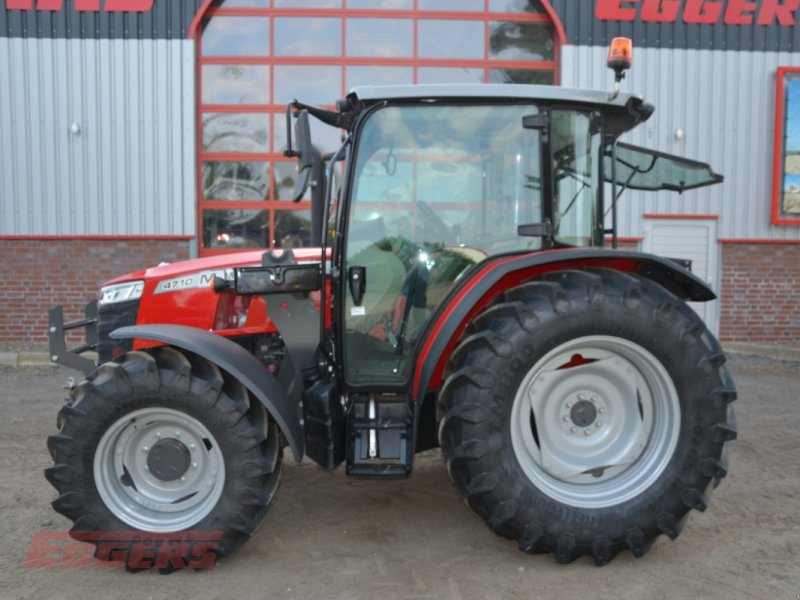 Traktor of the type Massey Ferguson 4710 M Cab Essential, Neumaschine in Suhlendorf (Picture 1)