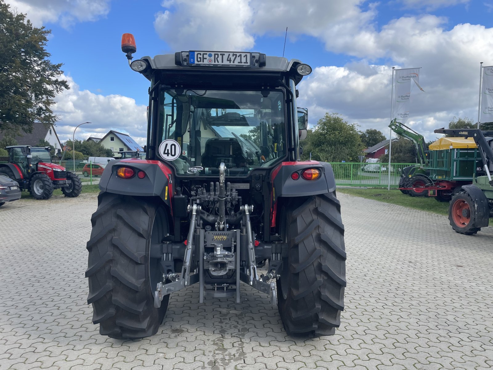 Traktor Türe ait Massey Ferguson 4710 M Cab Essential, Gebrauchtmaschine içinde Voitze (resim 4)