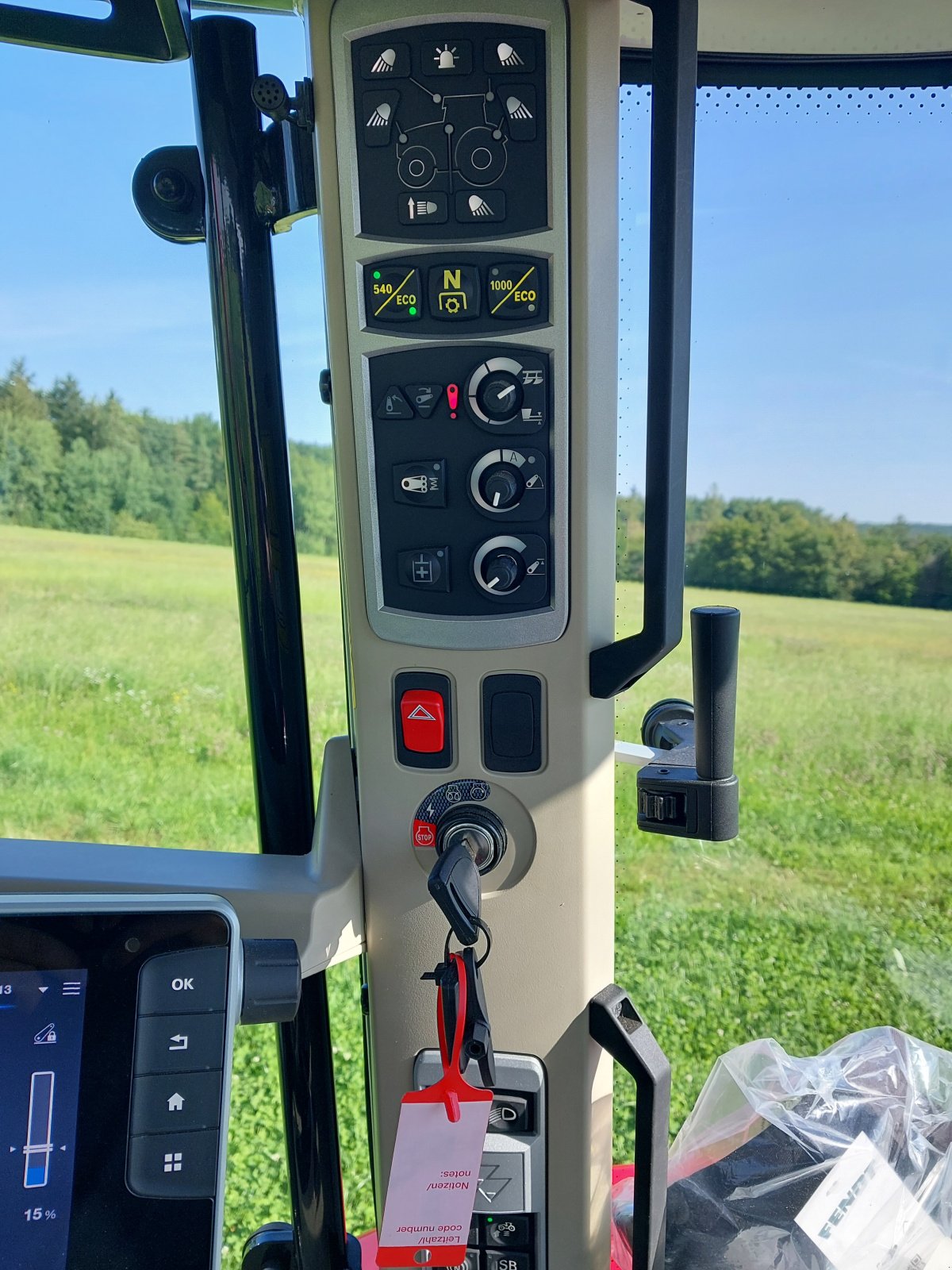 Traktor van het type Massey Ferguson 5 S 145, Gebrauchtmaschine in Schwarzenbruck (Foto 12)