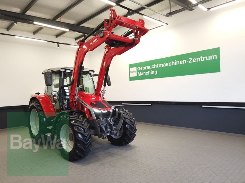 Traktor of the type Massey Ferguson 5 S.135 DYNA-6 EXCLUSIVE, Gebrauchtmaschine in Manching (Picture 1)
