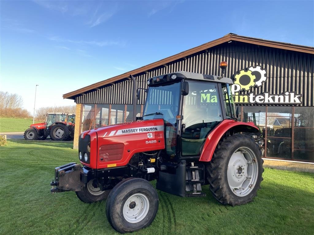 Traktor del tipo Massey Ferguson 5425 KUN 1800 timer, Gebrauchtmaschine In Løkken (Immagine 1)