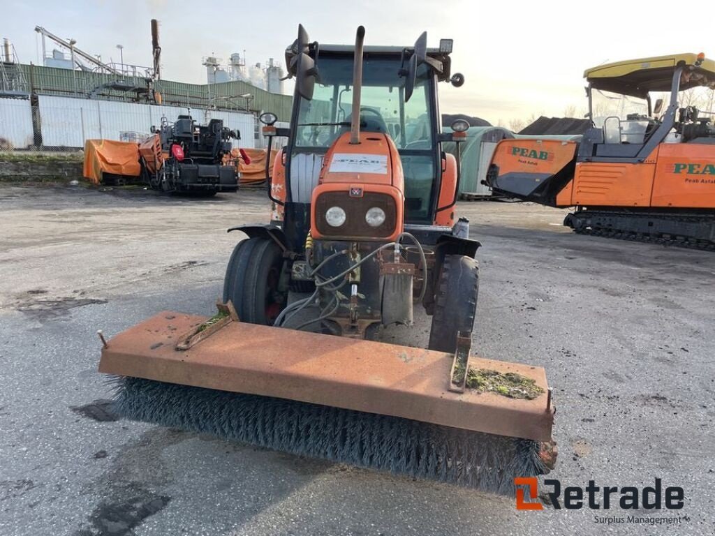 Traktor typu Massey Ferguson 5425, Gebrauchtmaschine v Rødovre (Obrázek 2)