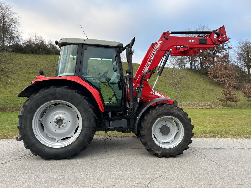 Traktor a típus Massey Ferguson 5425, Gebrauchtmaschine ekkor: Bad Griesbach (Kép 1)