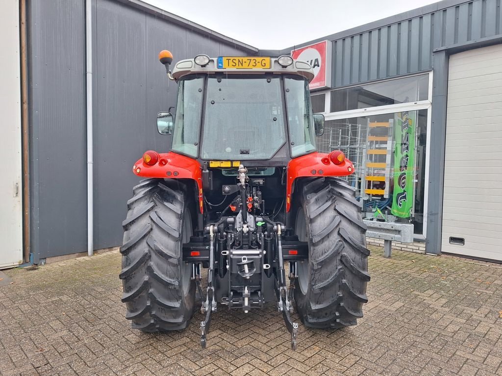 Traktor of the type Massey Ferguson 5435 SPEEDSHIFT 2WD, Gebrauchtmaschine in MARIENHEEM (Picture 5)