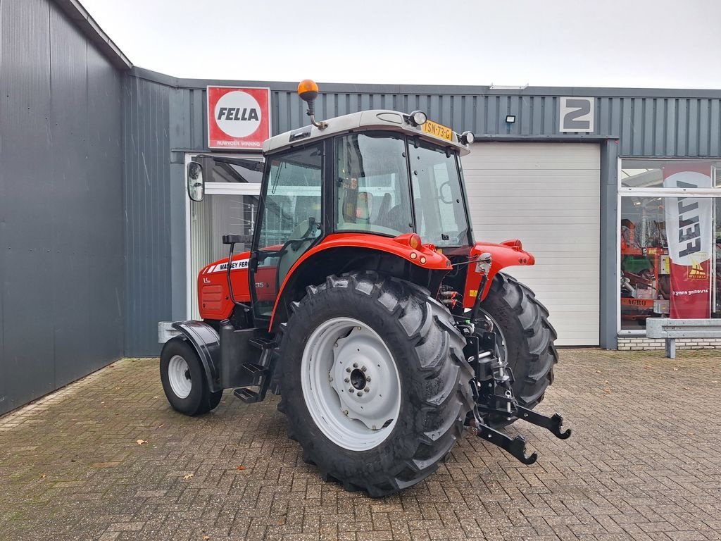 Traktor of the type Massey Ferguson 5435 SPEEDSHIFT 2WD, Gebrauchtmaschine in MARIENHEEM (Picture 4)