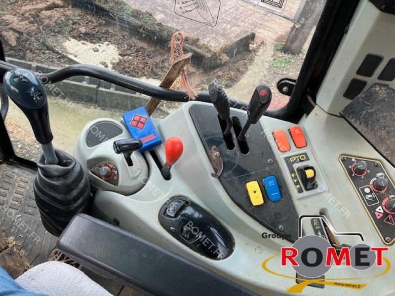 Traktor of the type Massey Ferguson 5435, Gebrauchtmaschine in Gennes sur glaize (Picture 8)