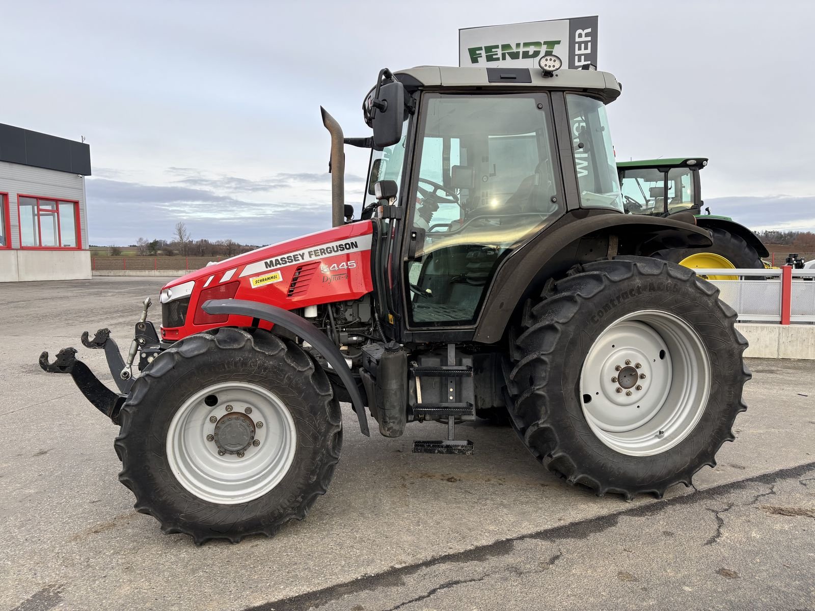 Traktor du type Massey Ferguson 5445-4 Privilege Plus, Gebrauchtmaschine en Starrein (Photo 4)