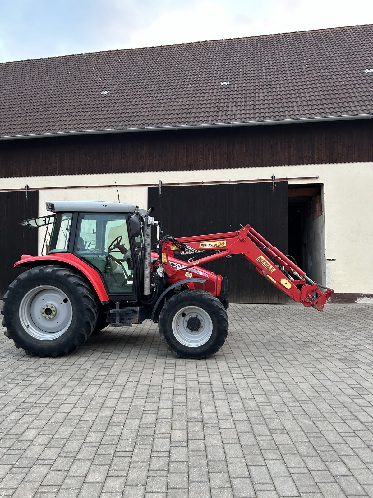 Traktor типа Massey Ferguson 5445, Gebrauchtmaschine в Sachsen b. A. (Фотография 3)