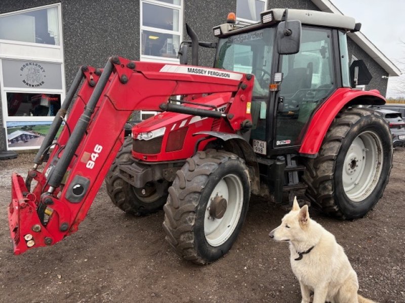 Traktor van het type Massey Ferguson 5450 Dyna-4 MED FULDHYDRAULISK FRONTLÆSSER, Gebrauchtmaschine in Dronninglund