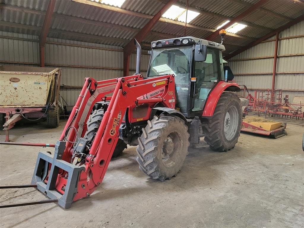 Traktor tip Massey Ferguson 5455 Dyna - 4 med Hauer P-O-M 90 frontlæsser inkl. redskaber, Gebrauchtmaschine in Storvorde (Poză 1)