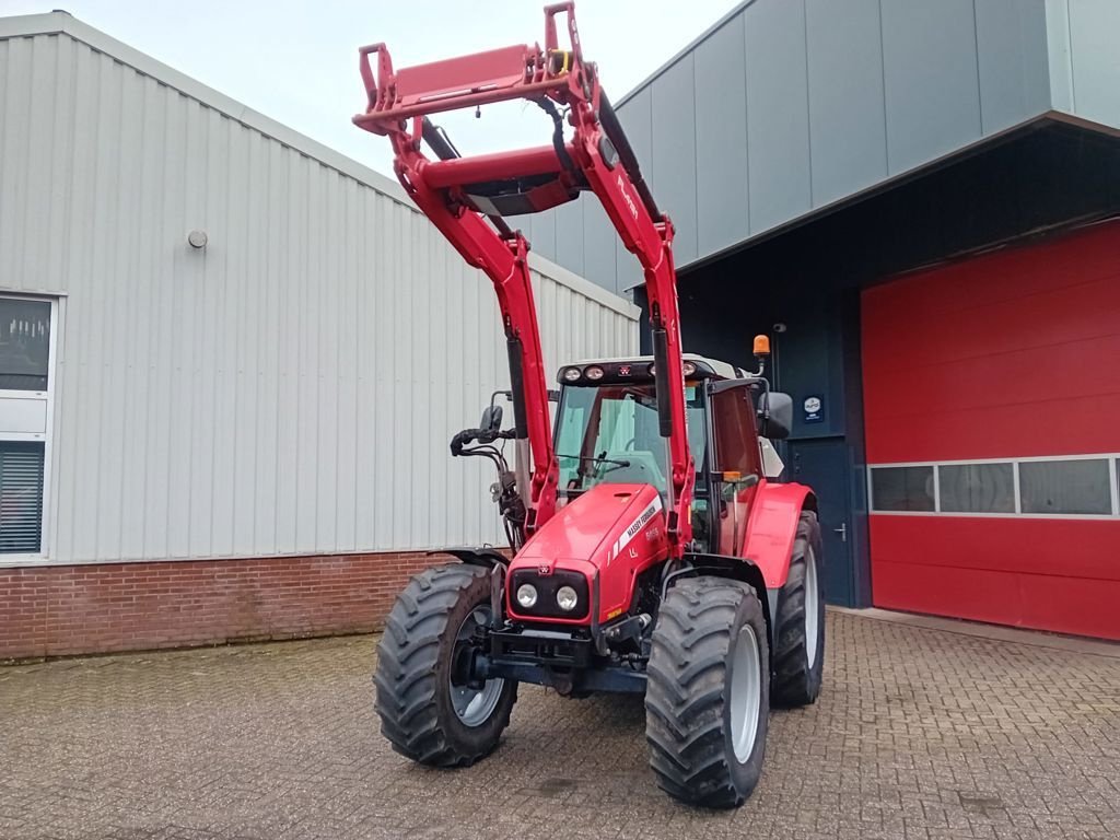 Traktor типа Massey Ferguson 5455 DYNA-4, Gebrauchtmaschine в MARIENHEEM (Фотография 2)