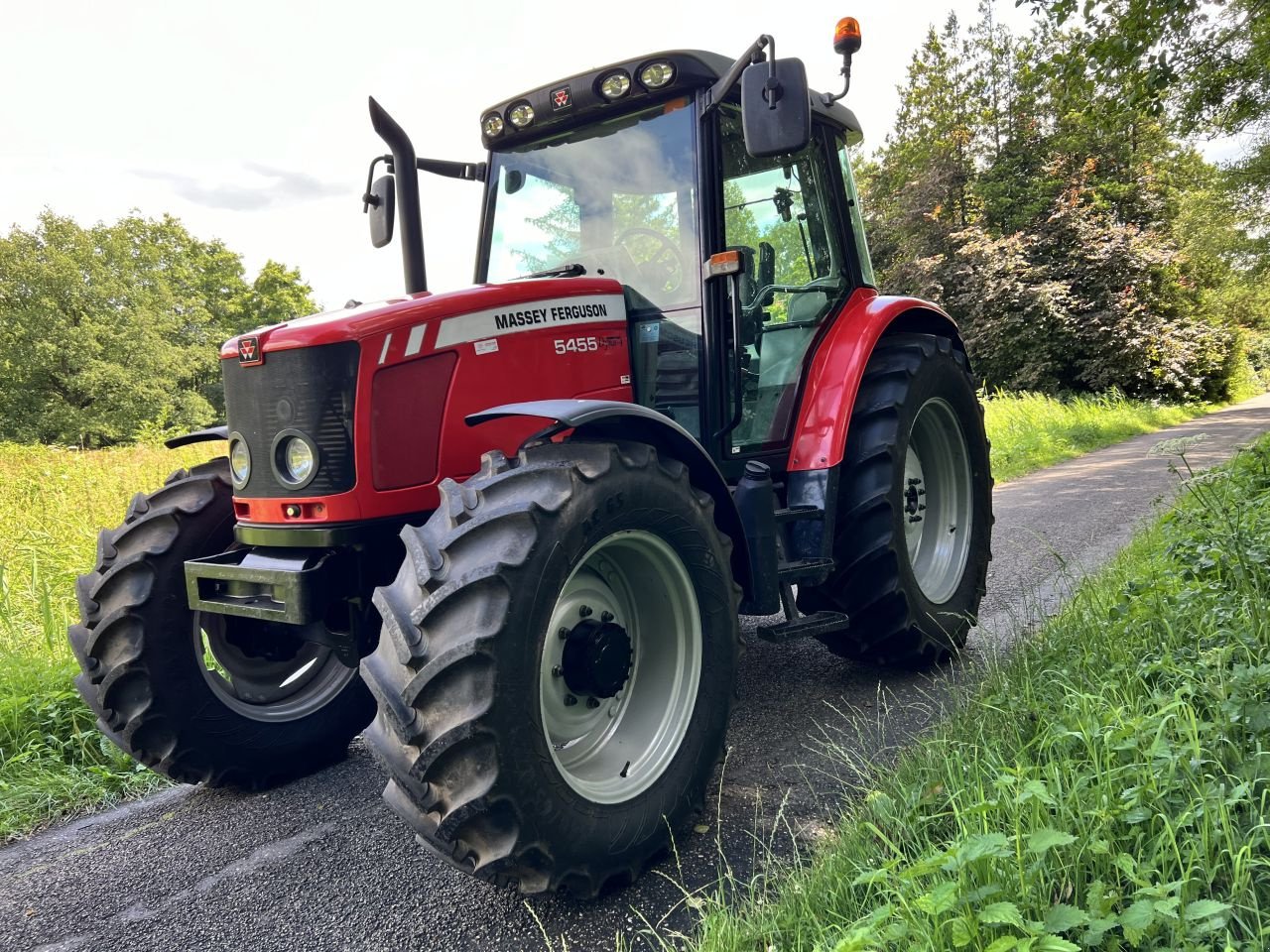 Traktor of the type Massey Ferguson 5455 Dyna-4, Gebrauchtmaschine in Vaassen (Picture 6)