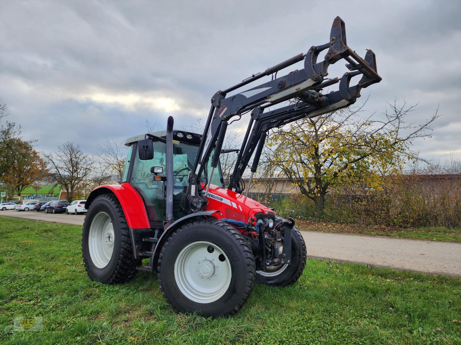 Traktor van het type Massey Ferguson 5455 Frontlader, Gebrauchtmaschine in Willanzheim (Foto 3)