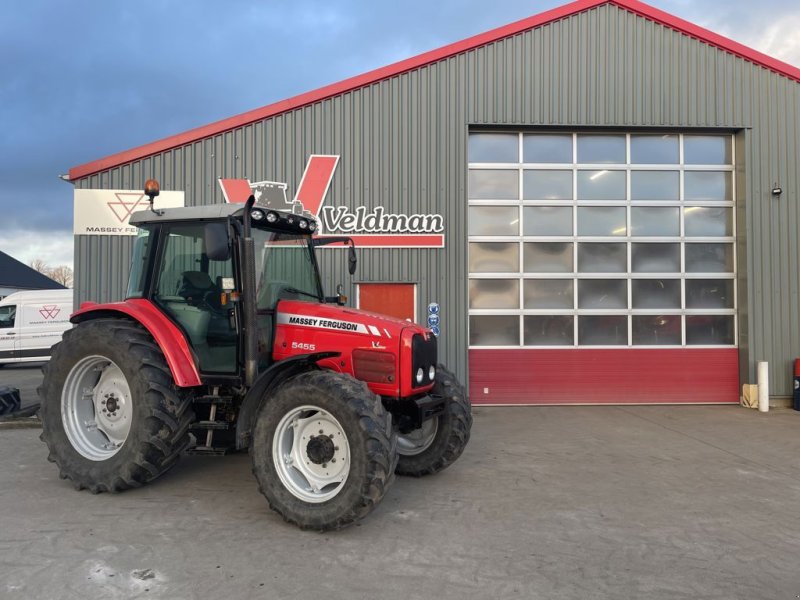 Traktor des Typs Massey Ferguson 5455 SPEEDSHIFT, Gebrauchtmaschine in MARIENHEEM (Bild 1)