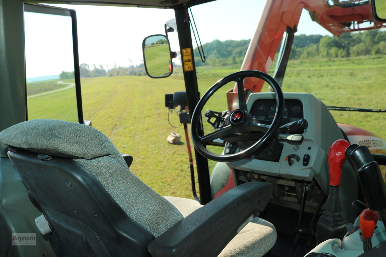 Traktor Türe ait Massey Ferguson 5455, Gebrauchtmaschine içinde Herbertingen (resim 10)