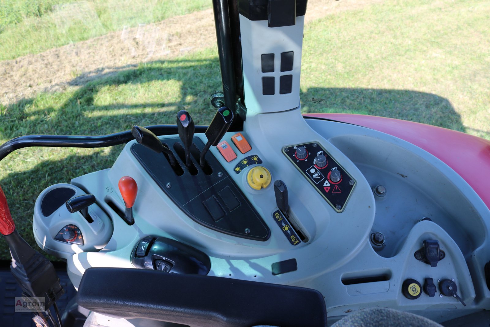 Traktor tip Massey Ferguson 5455, Gebrauchtmaschine in Herbertingen (Poză 11)