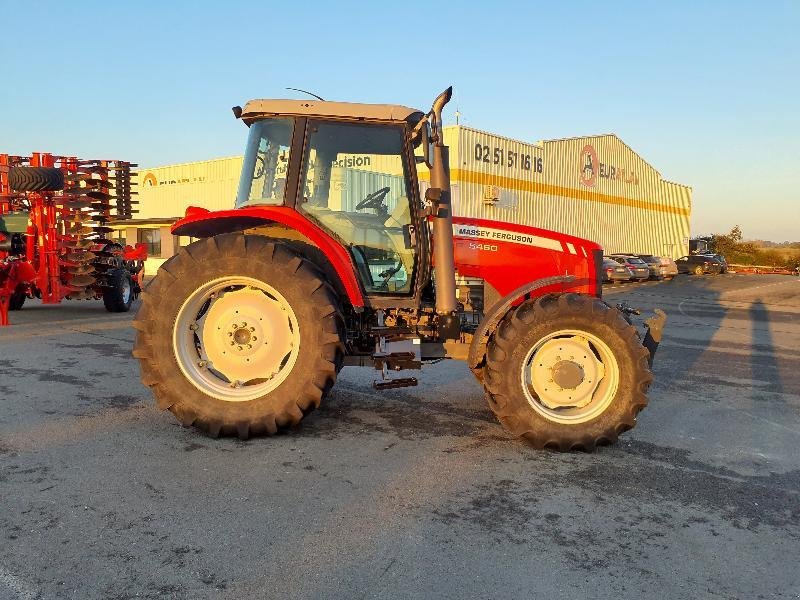 Traktor типа Massey Ferguson 5460, Gebrauchtmaschine в ANTIGNY (Фотография 2)